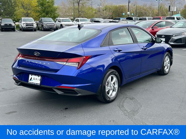 2023 Hyundai Elantra SE photo 3