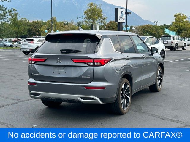 2023 Mitsubishi Outlander PHEV SE photo 2