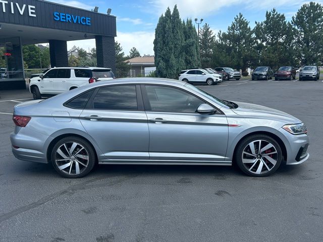 2021 Volkswagen Jetta GLI 2.0T photo 3