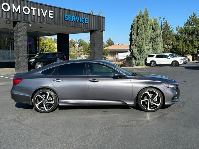 2019 Honda Accord Touring 2.0T photo 2