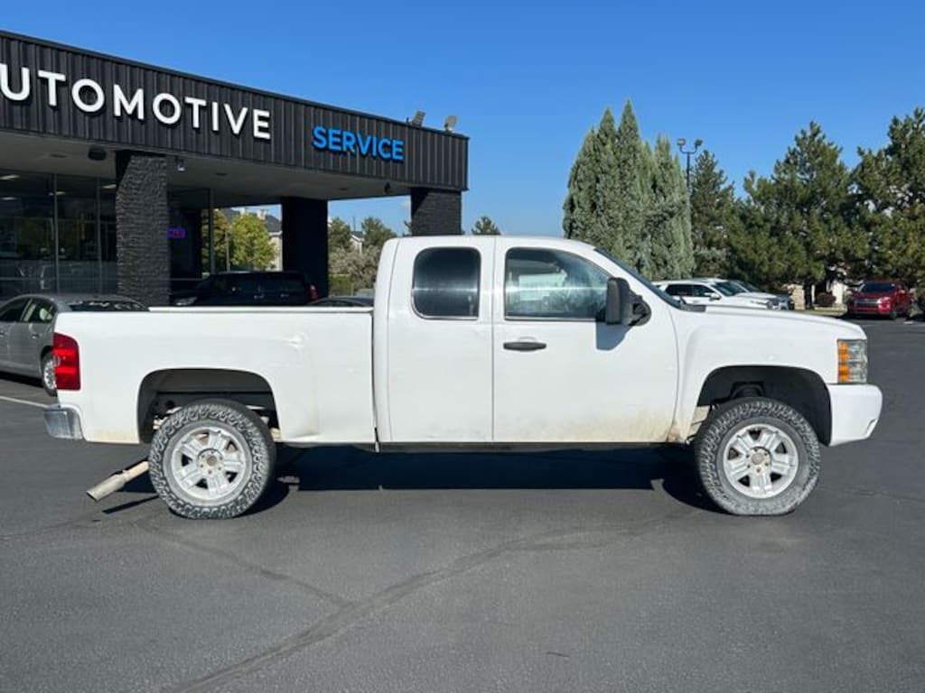 Used 2009 Chevrolet Silverado 1500 LT Truck Extended Cab