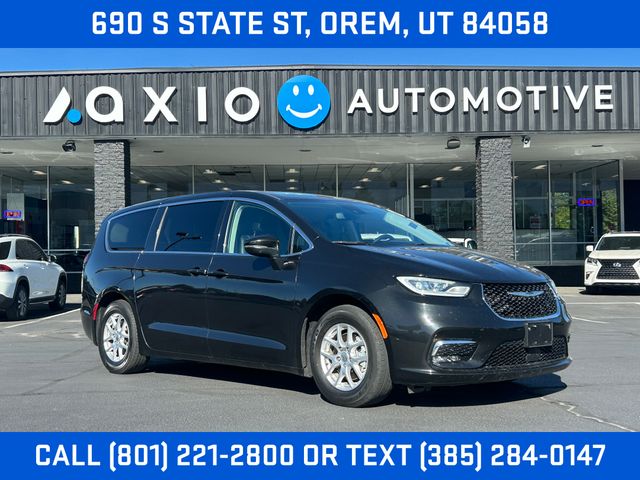 2023 Chrysler Pacifica Touring L Van Passenger Van