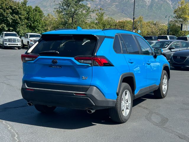 2021 Toyota RAV4 XLE photo 4