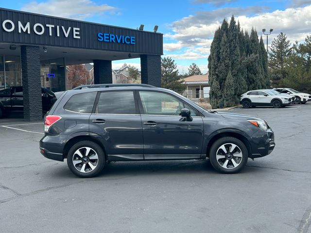 2017 Subaru Forester 2.5i Limited photo 3