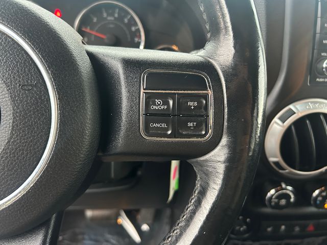2014 Jeep Wrangler Unlimited Sahara - Photo 18