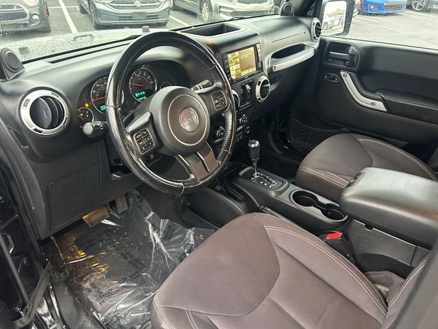 2014 Jeep Wrangler Unlimited Sahara - Photo 23