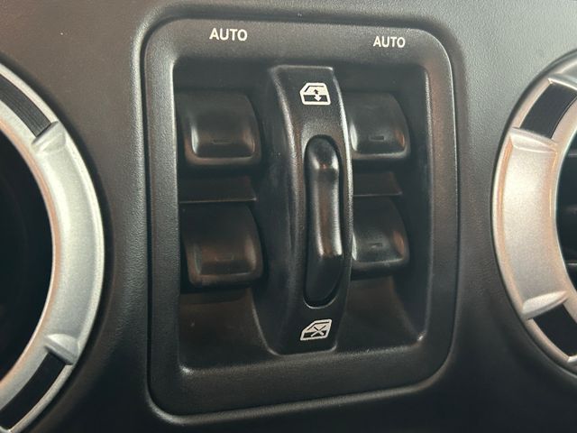 2014 Jeep Wrangler Unlimited Sahara - Photo 17