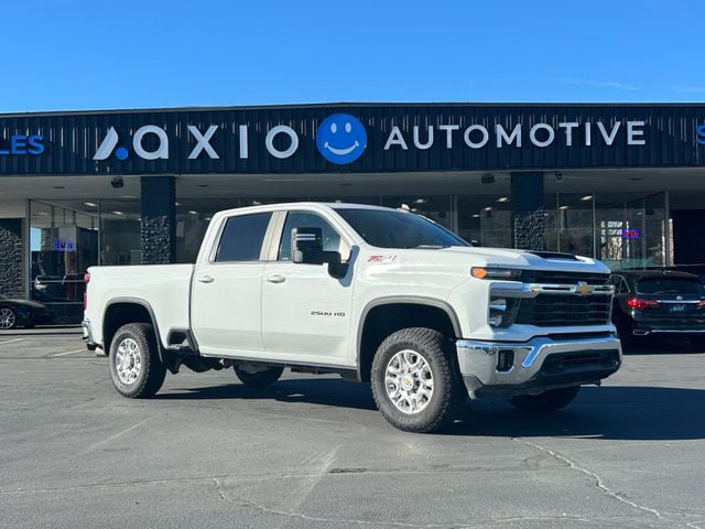 2024 Chevrolet Silverado HD LT 4WD Crew Cab Standard Box's photo