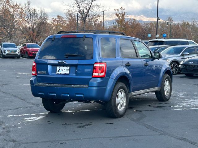 2009 Ford Escape XLT photo 2