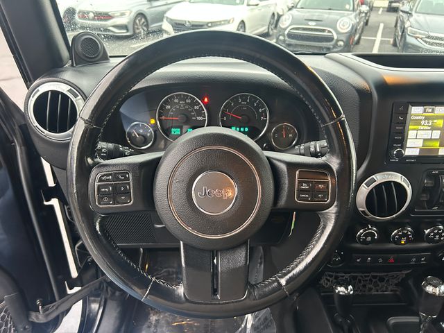 2014 Jeep Wrangler Unlimited Sahara - Photo 20