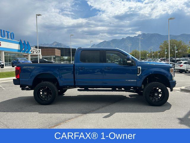 2022 Ford F-250 Lariat photo 2