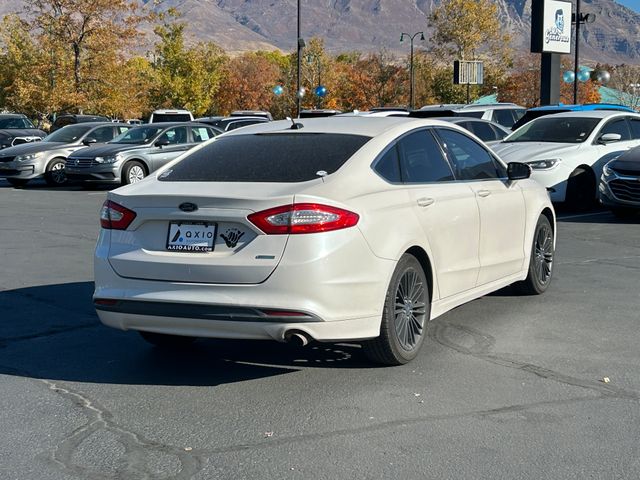 2014 Ford Fusion SE photo 3