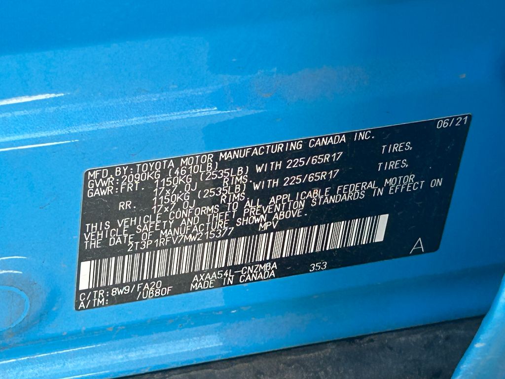 2021 Toyota RAV4 XLE - Photo 34