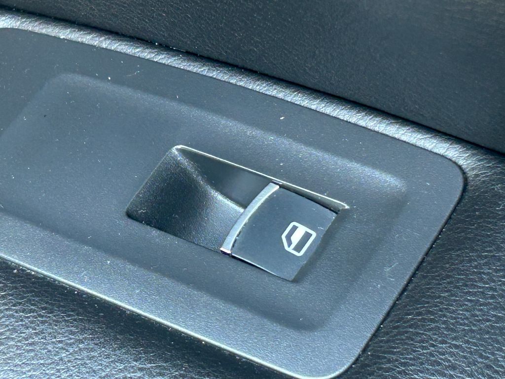 2022 Volkswagen Passat Limited Edition - Photo 38