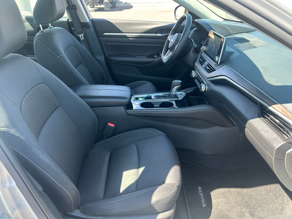 2023 Nissan Altima SV - Photo 32