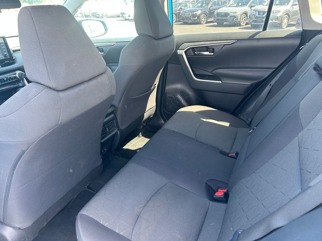 2021 Toyota RAV4 XLE - Photo 29
