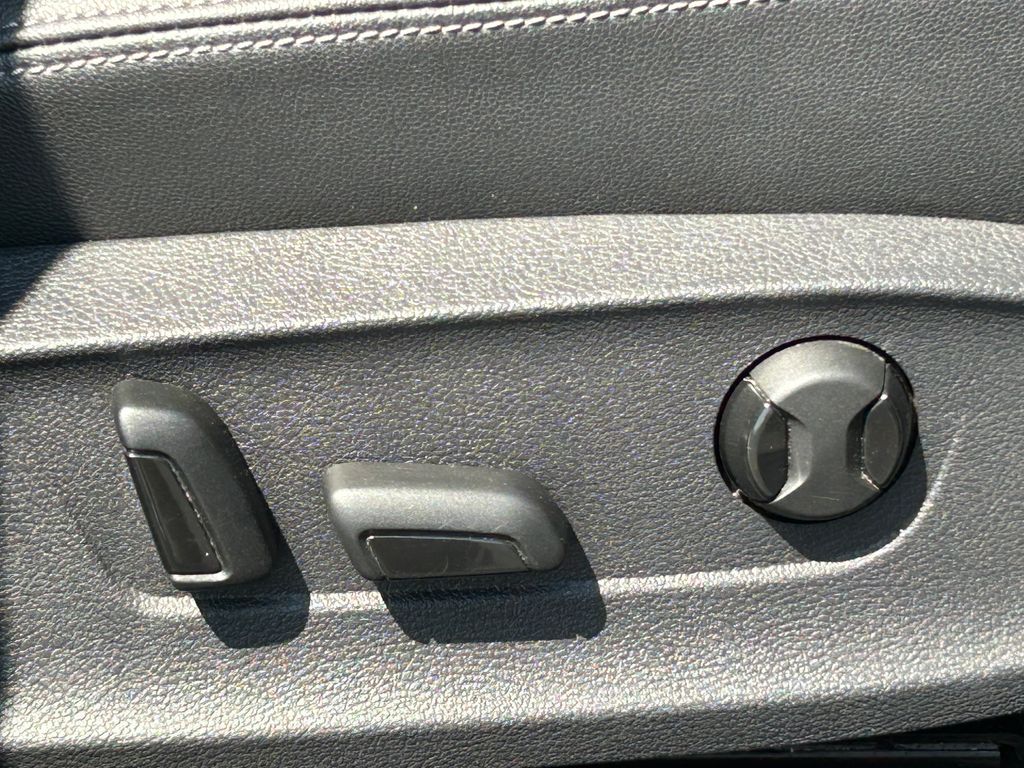 2022 Volkswagen Passat Limited Edition - Photo 37