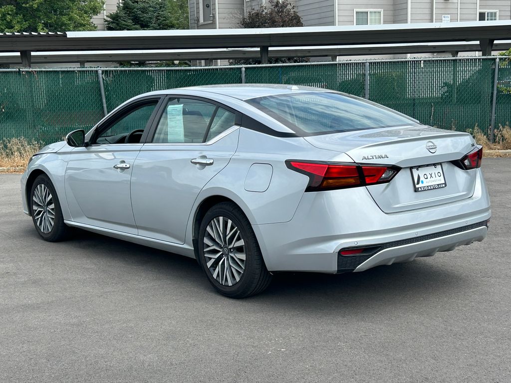 2023 Nissan Altima SV - Photo 6