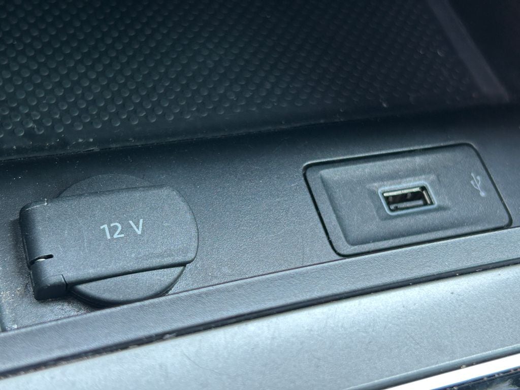 2022 Volkswagen Passat Limited Edition - Photo 16