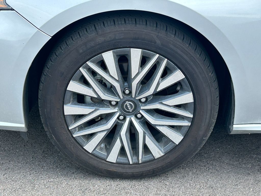 2023 Nissan Altima SV - Photo 12
