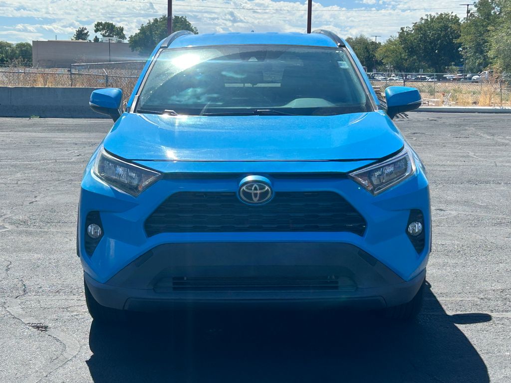 2021 Toyota RAV4 XLE - Photo 9