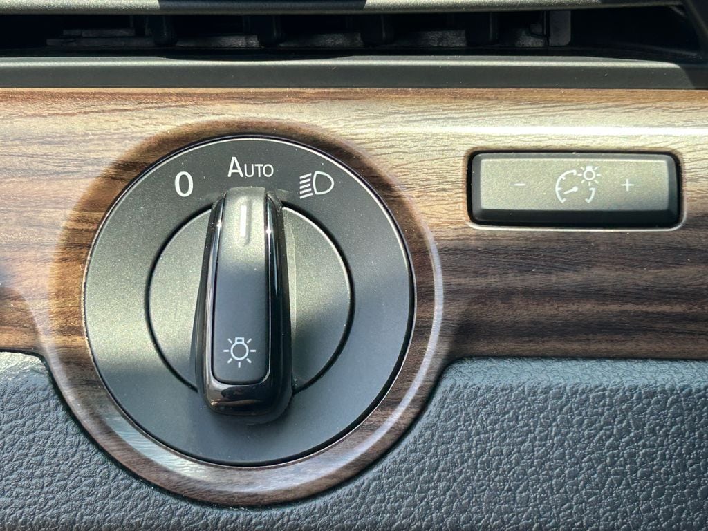 2022 Volkswagen Passat Limited Edition - Photo 24