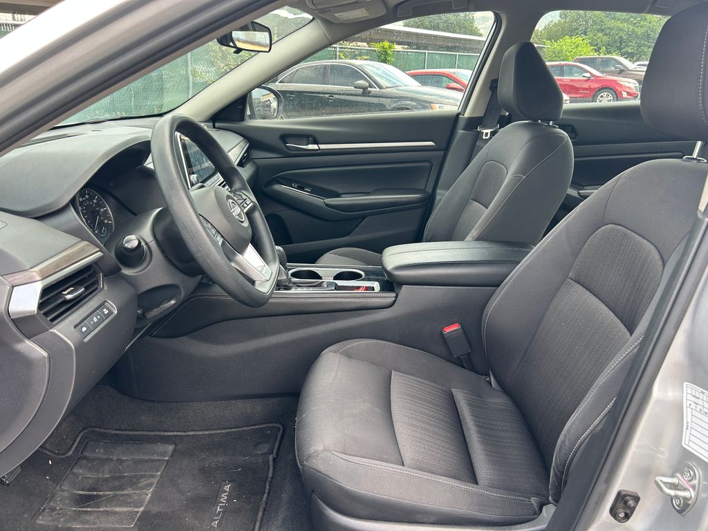 2023 Nissan Altima SV - Photo 25