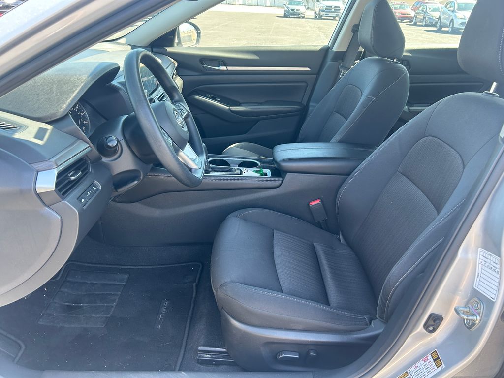 2023 Nissan Altima SV - Photo 24