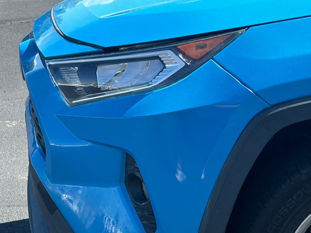 2021 Toyota RAV4 XLE - Photo 11