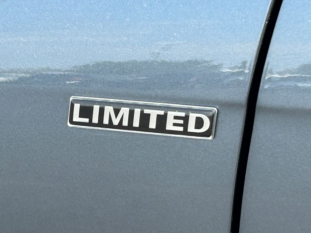 2022 Volkswagen Passat Limited Edition - Photo 12