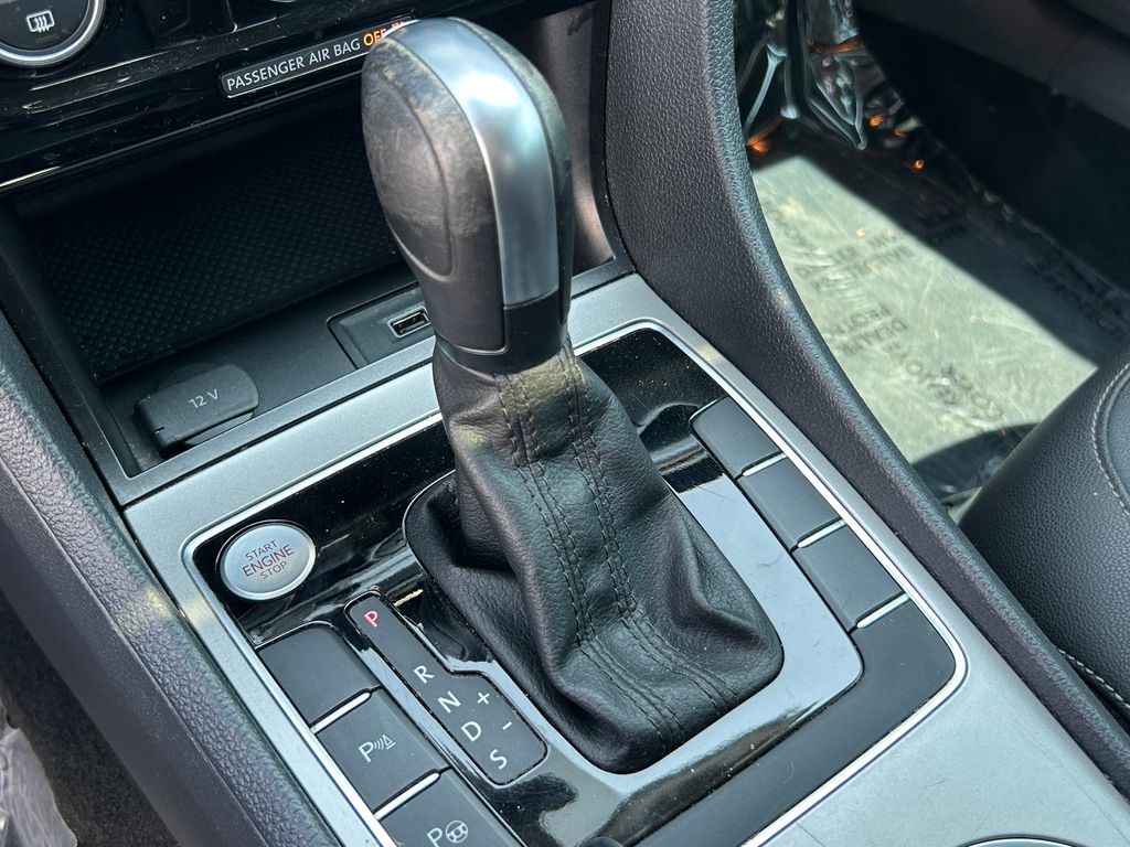 2022 Volkswagen Passat Limited Edition - Photo 18