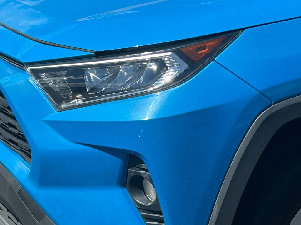 2021 Toyota RAV4 XLE - Photo 10