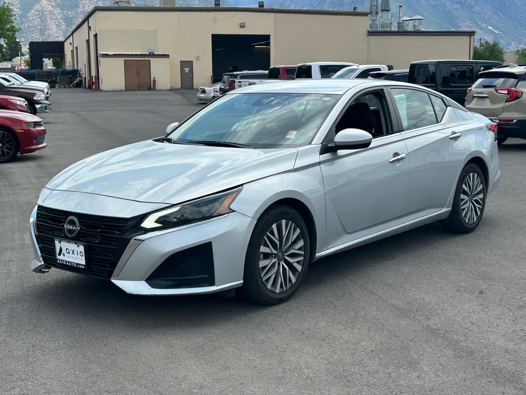 2023 Nissan Altima SV - Photo 8