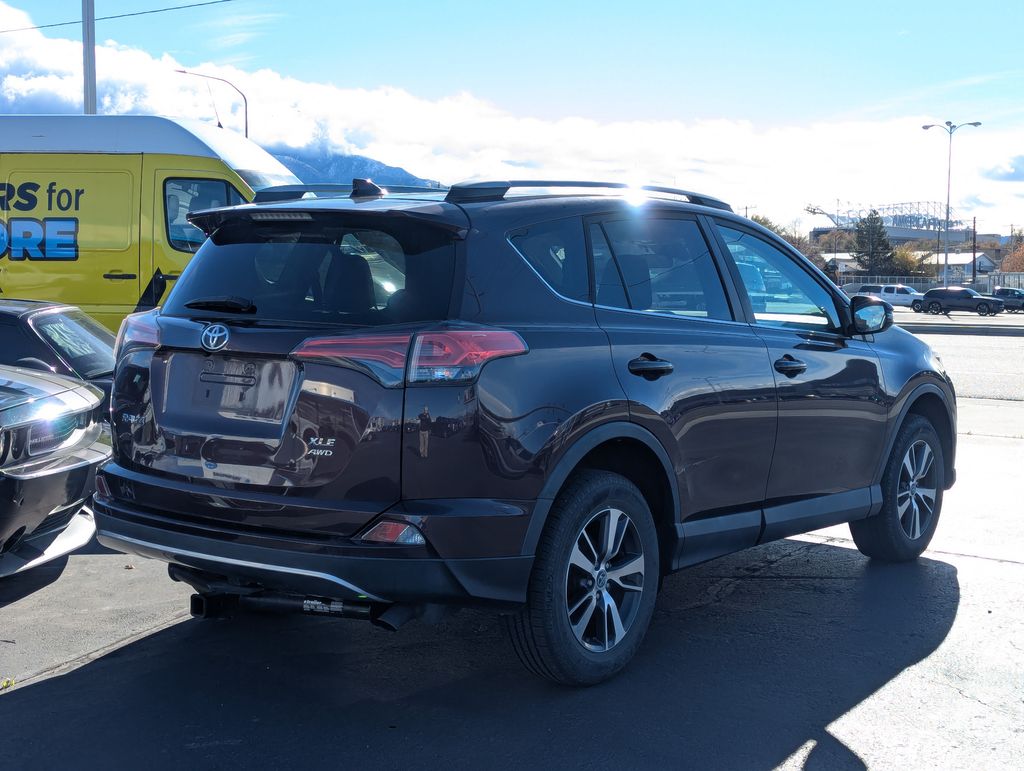 2018 Toyota RAV4 Adventure XLE photo 3