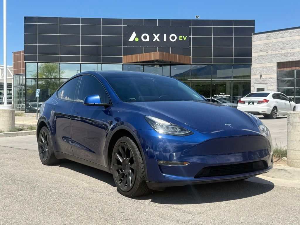 2022 Tesla Model Y Long Range Dual Motor All-Wheel Drive's photo