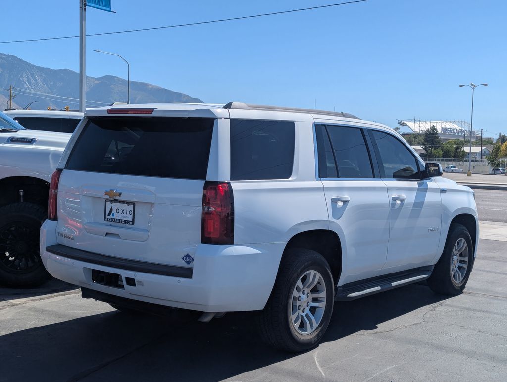2016 Chevrolet Tahoe LS photo 4