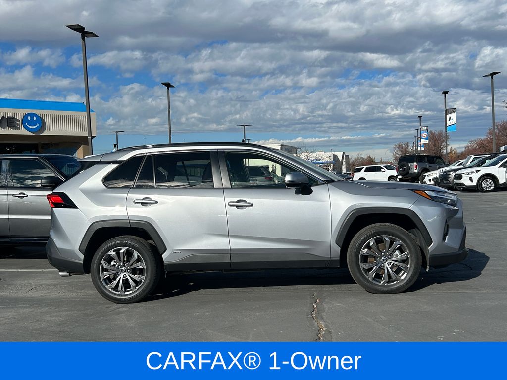 2025 Toyota RAV4 Hybrid XLE Premium photo 2