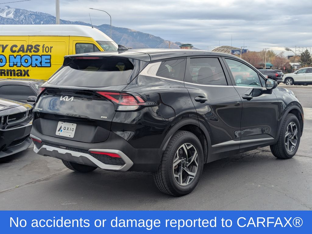 2024 Kia Sportage LX photo 4