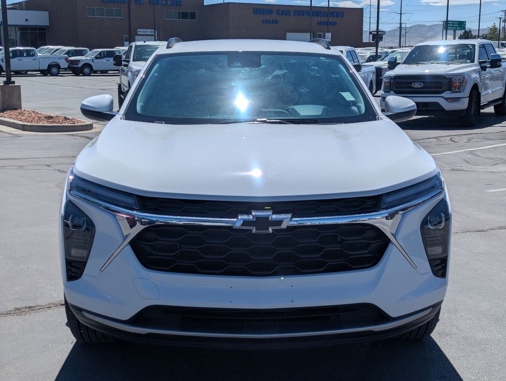2024 Chevrolet Trax LT - Photo 12