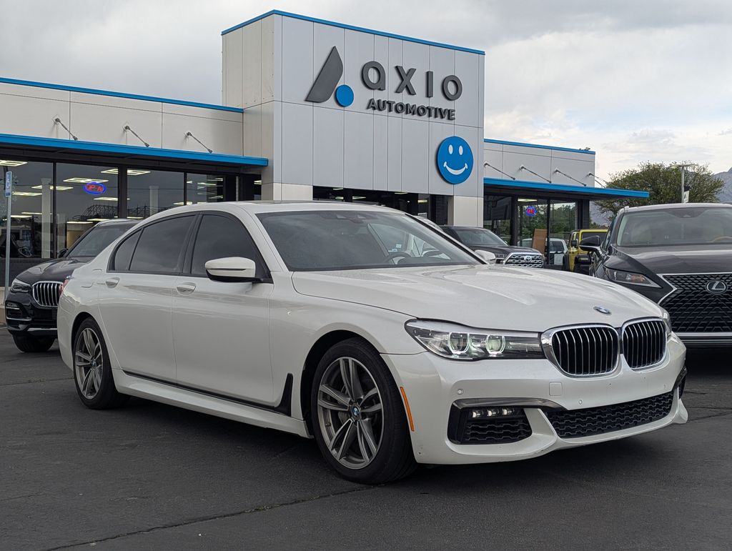2019 BMW 7 Series 740i's photo