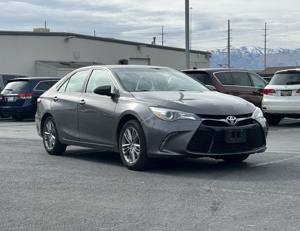 2017 Toyota Camry SE