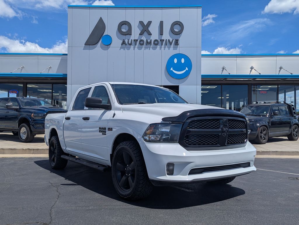 2019 RAM 1500 Classic Express Crew Cab 4x4 5'7's photo