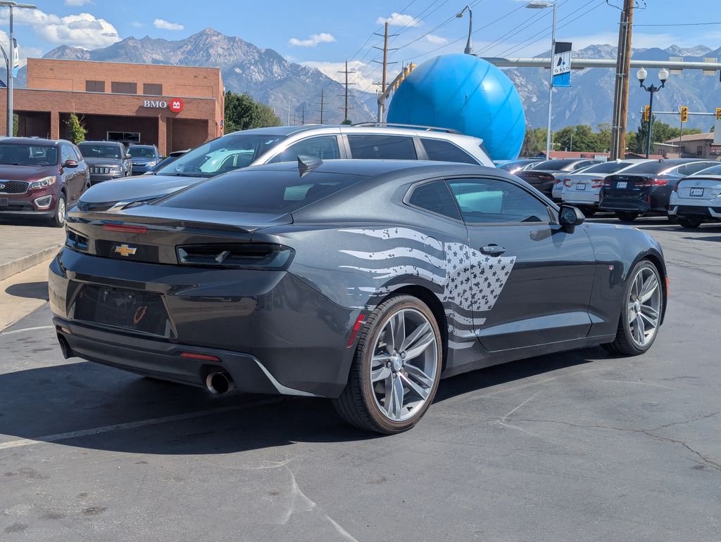 2016 Chevrolet Camaro 1LT photo 4