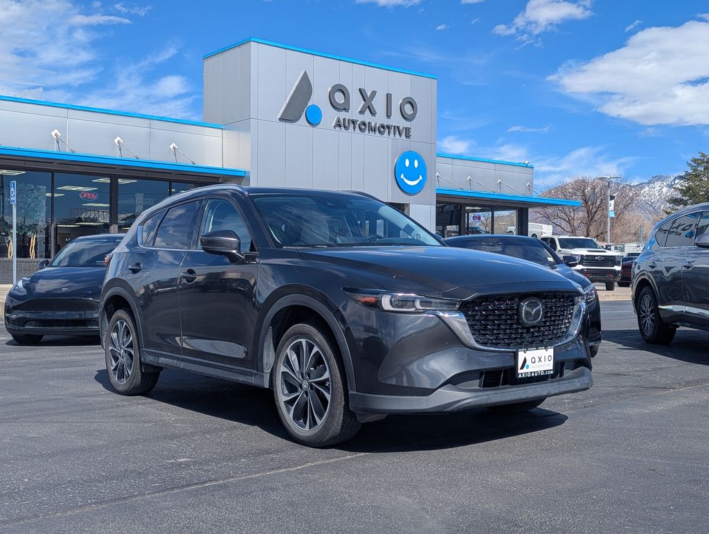 2023 Mazda CX-5 S Premium package
