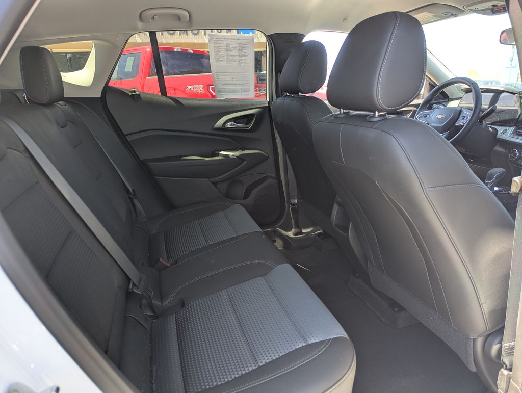 2024 Chevrolet Trax LT - Photo 34