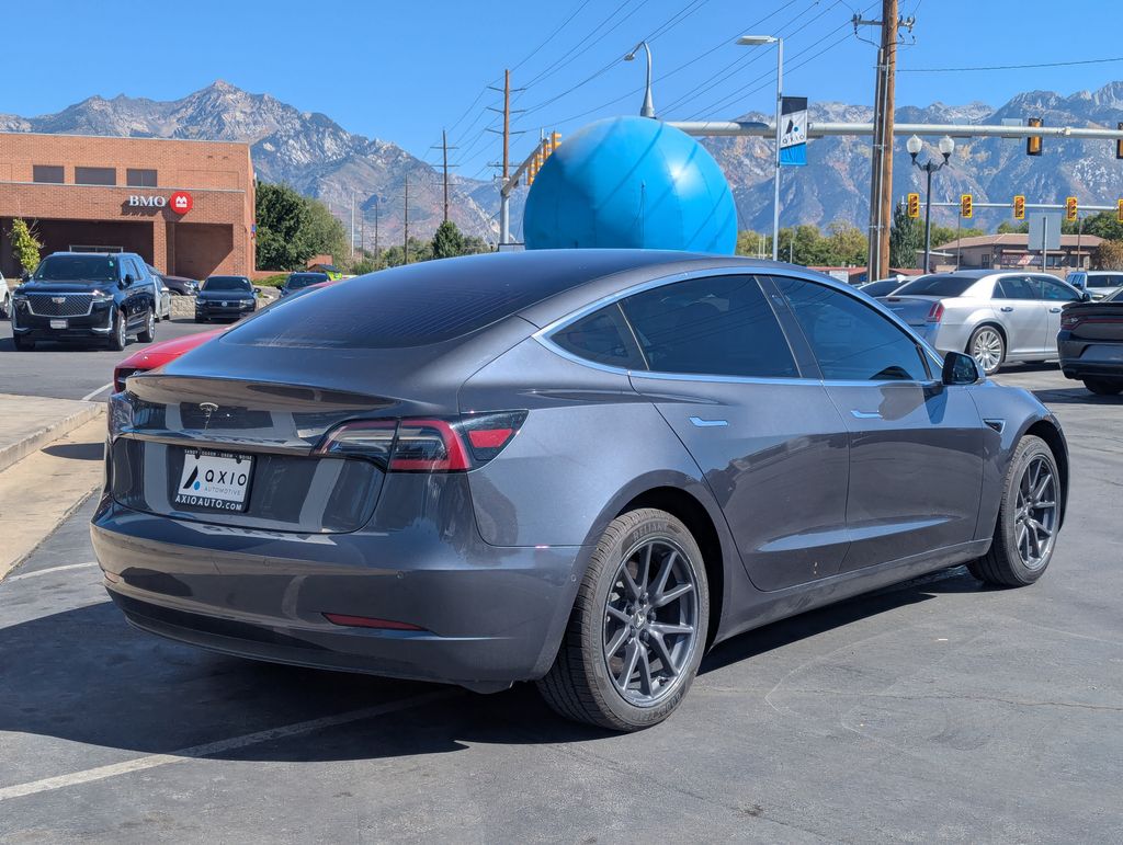 2018 Tesla Model 3 photo 3