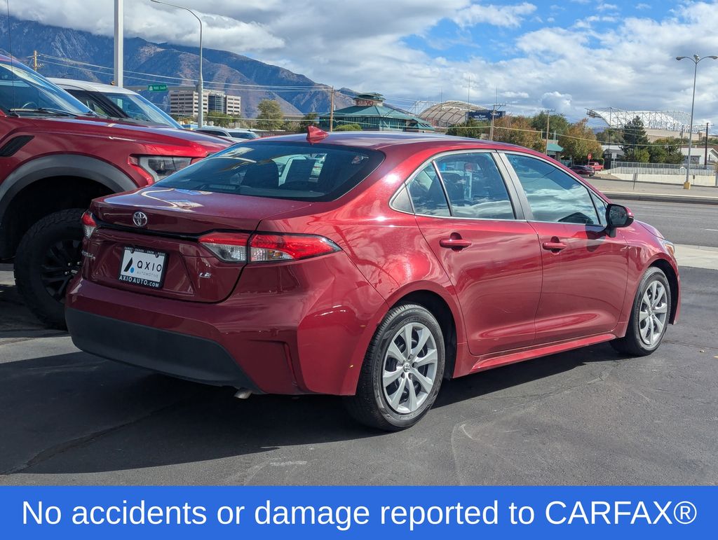 2024 Toyota Corolla LE photo 3