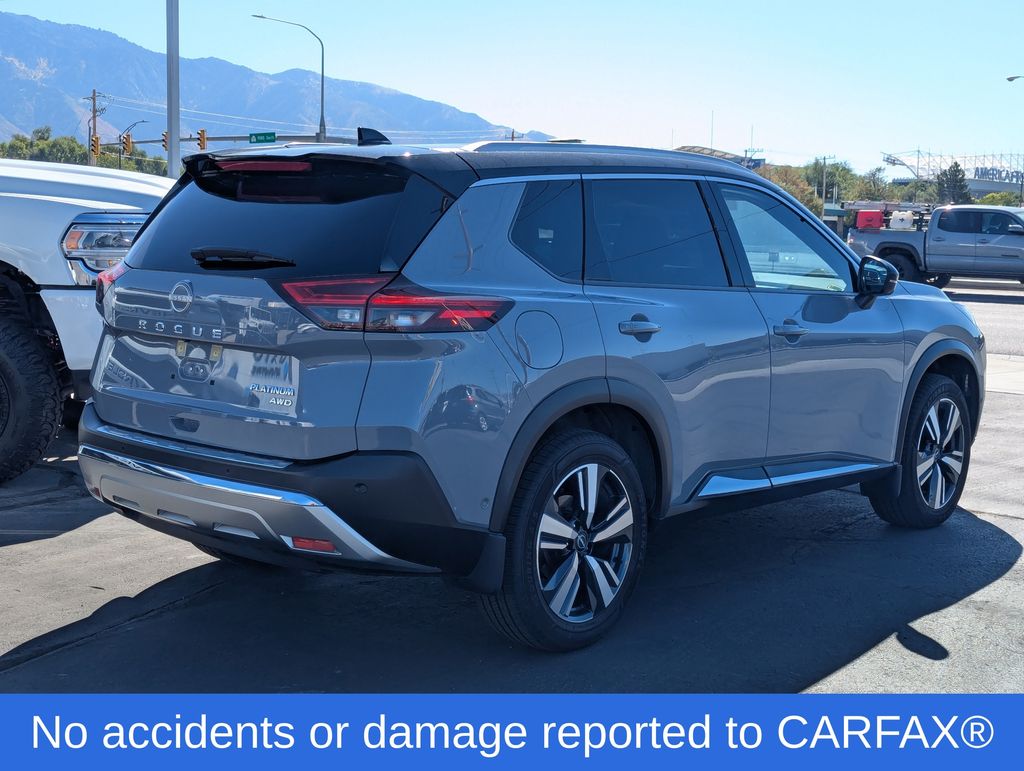 2022 Nissan Rogue Platinum photo 2