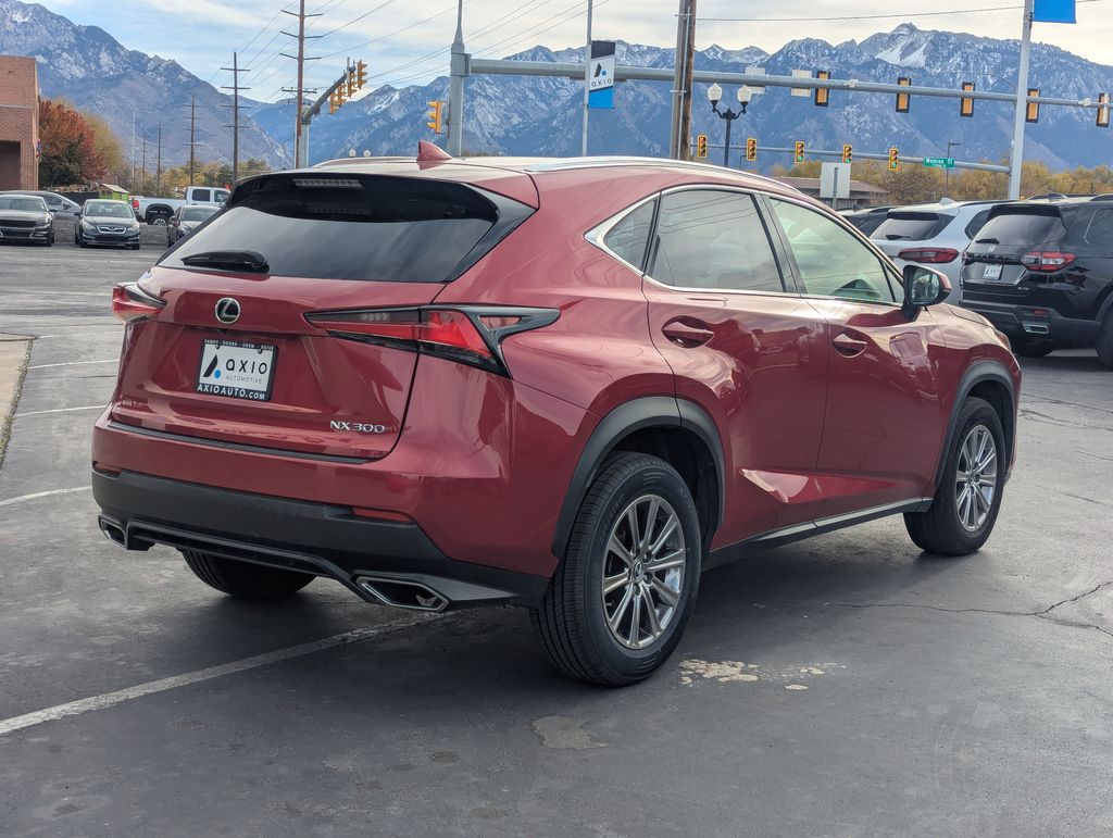 2020 Lexus NX 300 photo 3