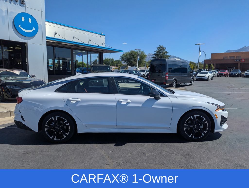 2024 Kia K5 GT-Line photo 2